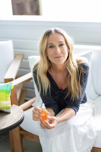 Sarah Jessica Parker Uses This $30 Anti-Aging Moisturizer Every Day (And Night)